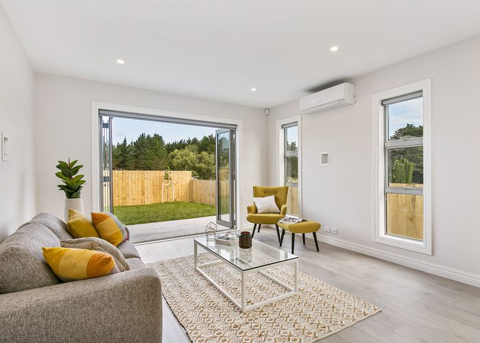  at 284 Jack Lachlan Drive, Beachlands, Manukau City, Auckland