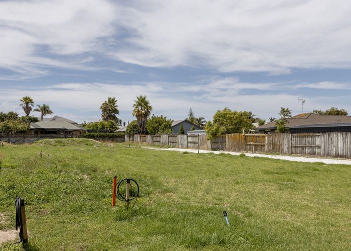  at 5 & 7 Katerini Grove, Papamoa Beach, Tauranga, Bay Of Plenty