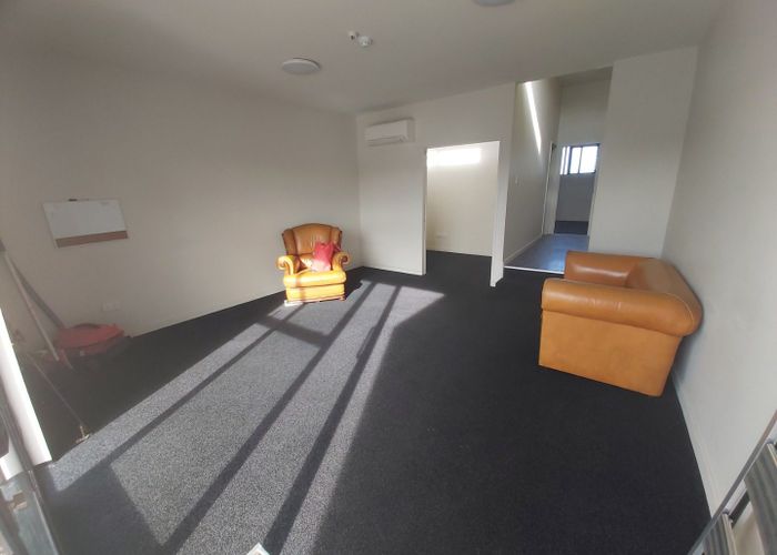  at 1/82 Riccarton Road, Riccarton, Christchurch City, Canterbury