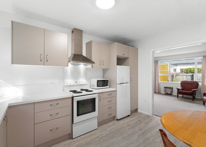  at 2/22 Burdale st, Riccarton, Christchurch City, Canterbury