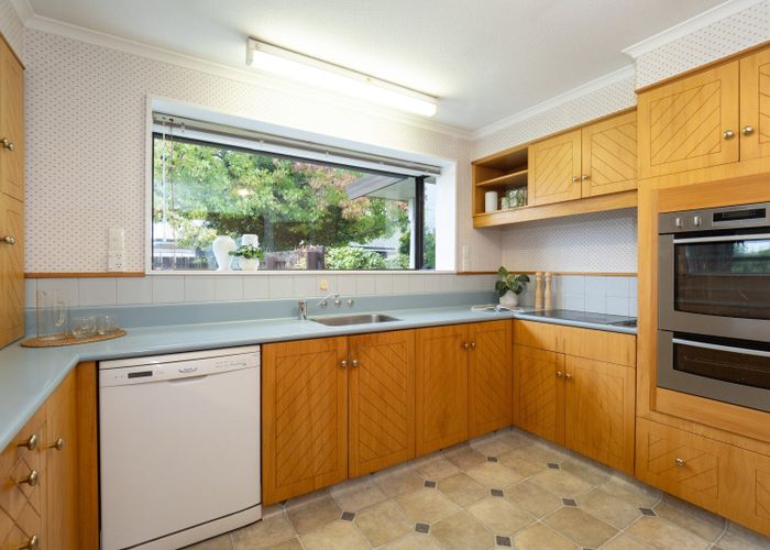  at 8 Burton Place, Allenton, Ashburton