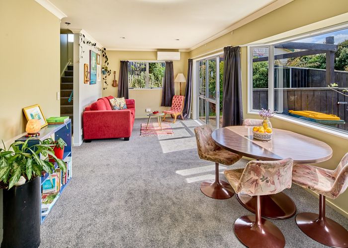  at 10 Pohutukawa Grove, Titahi Bay, Porirua, Wellington