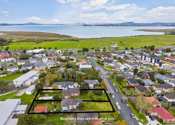  at 11 & 13 Toru Street, Te Atatu Peninsula, Waitakere City, Auckland