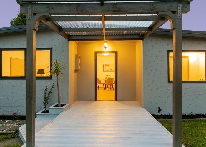  at 1/15 Fordham Street, Beach Haven, Auckland
