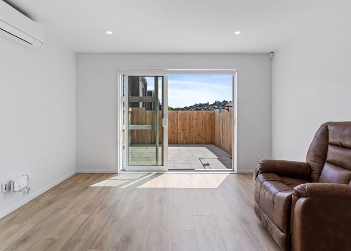  at 5/129 Lancaster Road, Beach Haven, Auckland