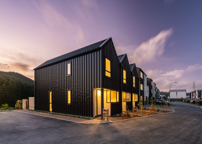  at 90 Ara Paiwhenua, Tawa, Wellington, Wellington