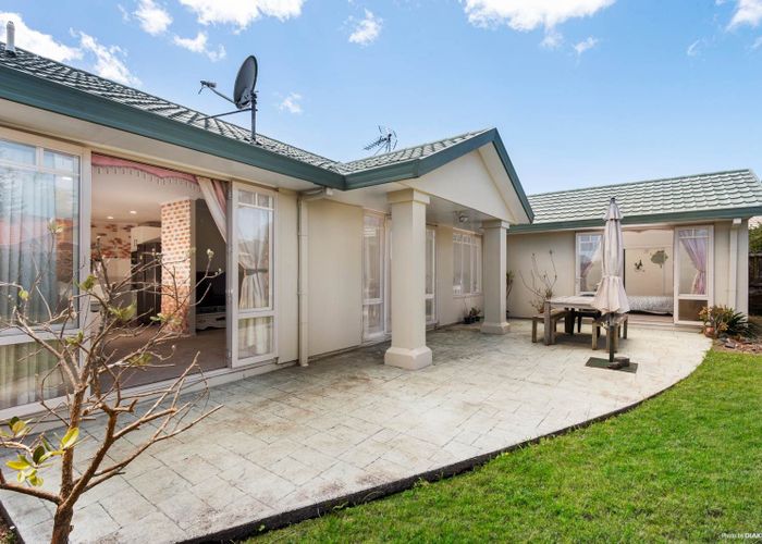  at 79 Kingdale Road, Henderson, Waitakere City, Auckland