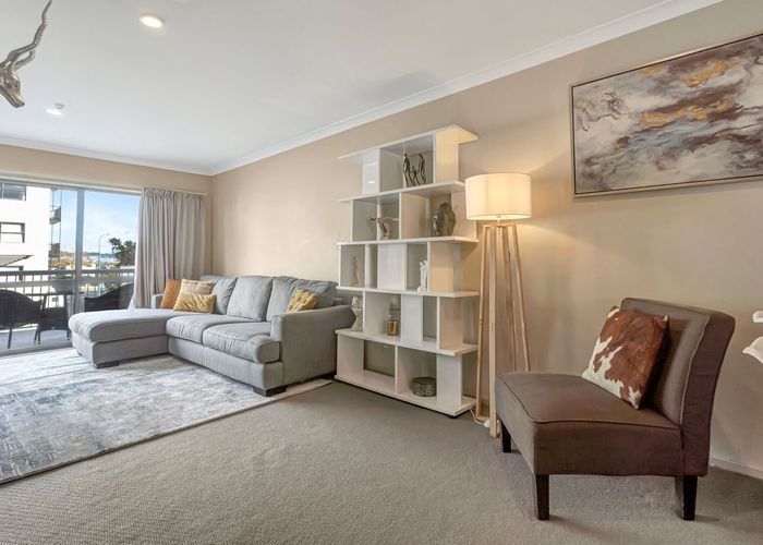  at 8/46 Carlos Drive, Flat Bush, Auckland