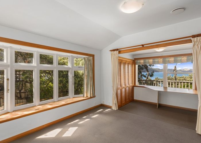  at 1 Church Lane, Point Howard, Lower Hutt