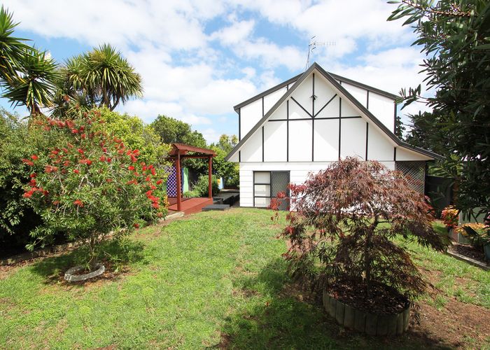  at 1/45 De Quincey Terrace, Highland Park, Auckland