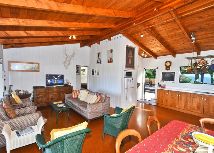  at 2/105 Leigh Road, Matheson Bay, Auckland