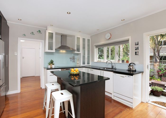  at 9 Sainsbury Road, Mount Albert, Auckland