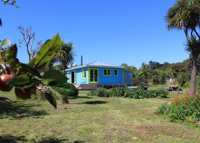  at 176 Wharariki Road, Puponga