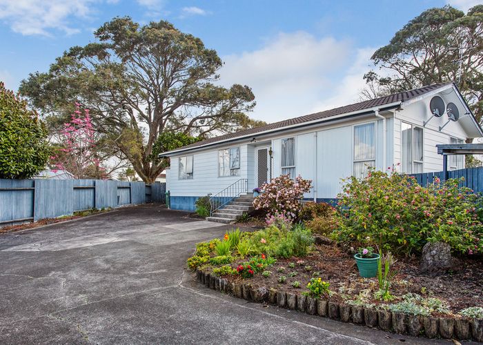  at 5 Joshua Place, Weymouth, Auckland