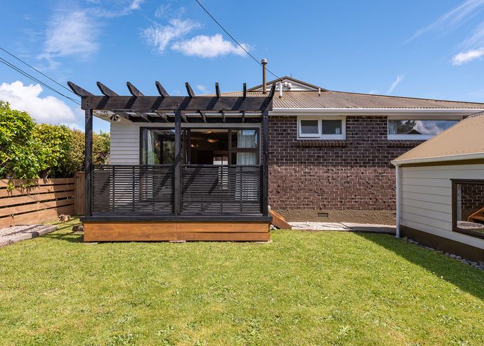  at 9 Pinkerton Grove, Newlands, Wellington