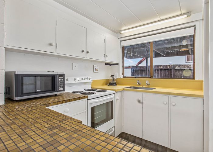  at 1/4 Burt Road, Mount Wellington, Auckland