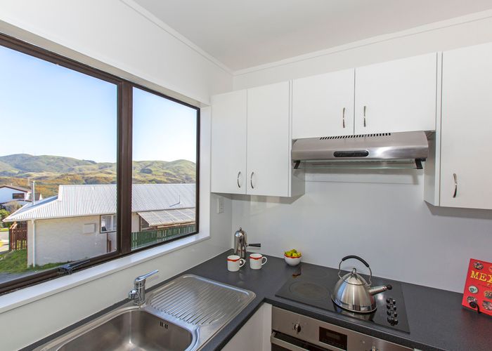  at 6B Mossburn Grove, Kelson, Lower Hutt