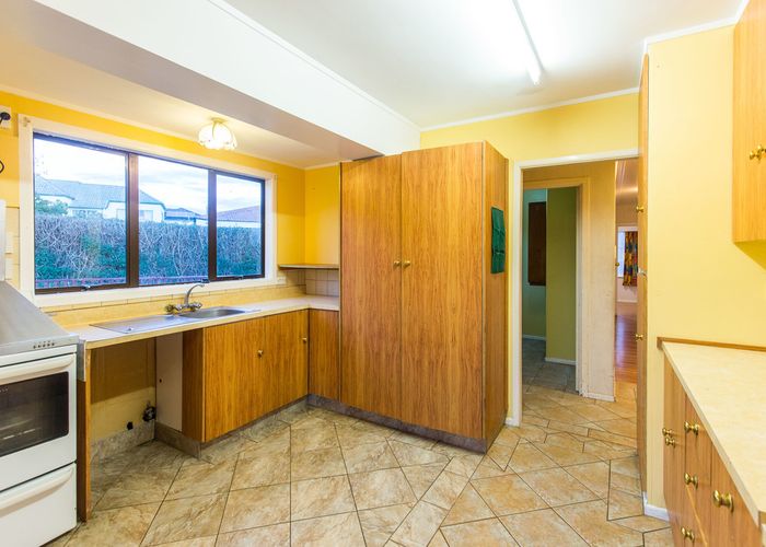  at 129 Wallace Road, Mangere Bridge, Auckland