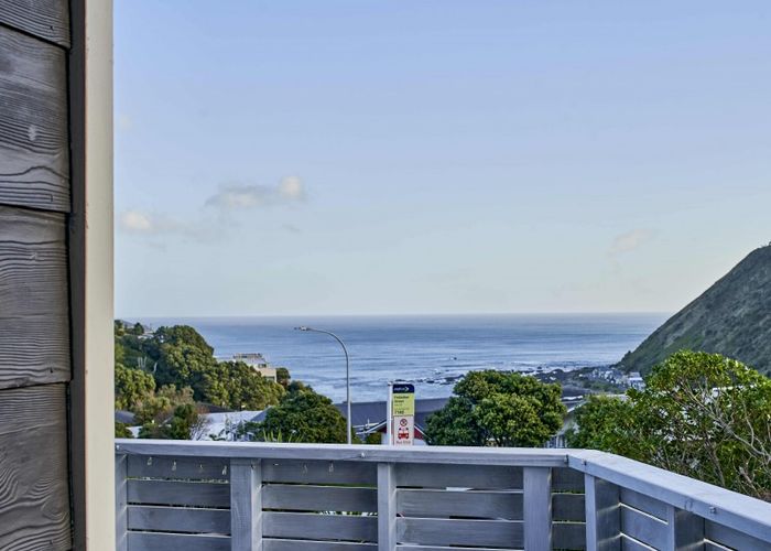  at 26 Frobisher Street, Island Bay, Wellington
