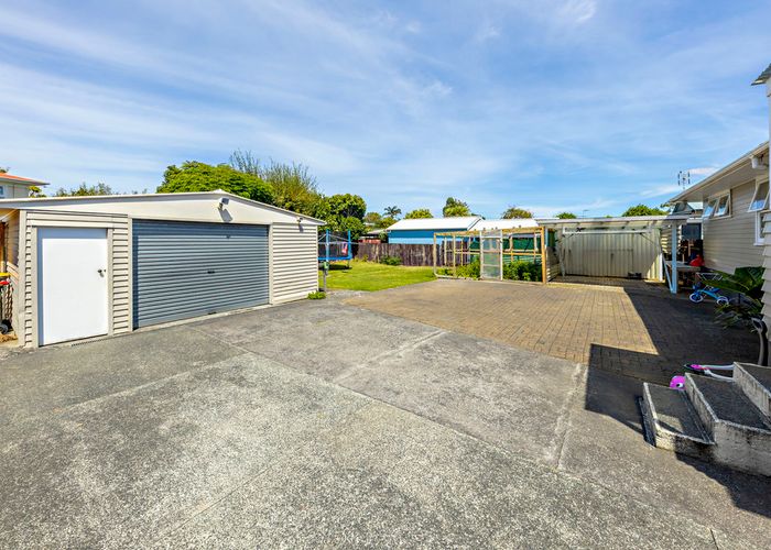  at 85 Old Wairoa Road, Papakura