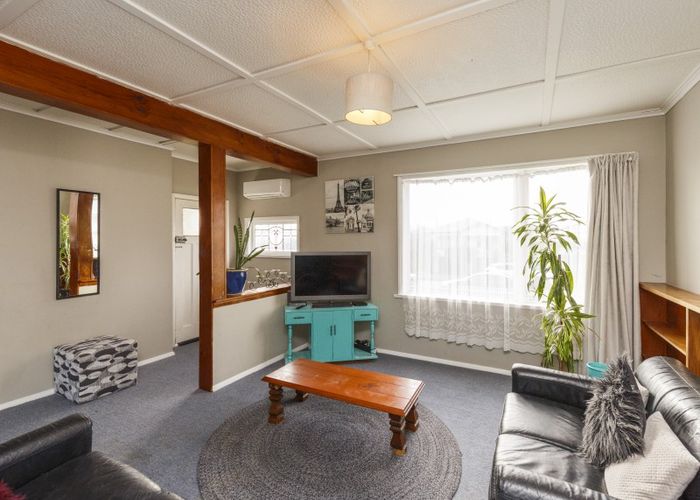  at 4 Perrin Place, Kelvin Grove, Palmerston North