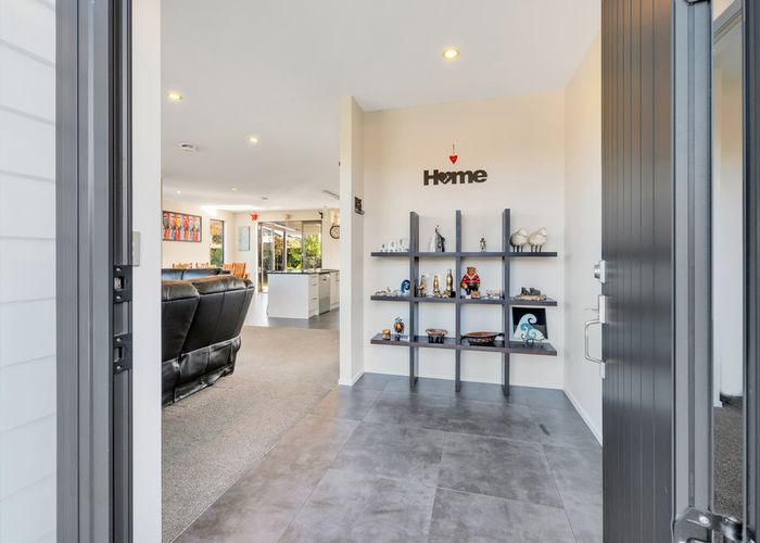  at 12 Drumkeen Place, Rosehill, Papakura