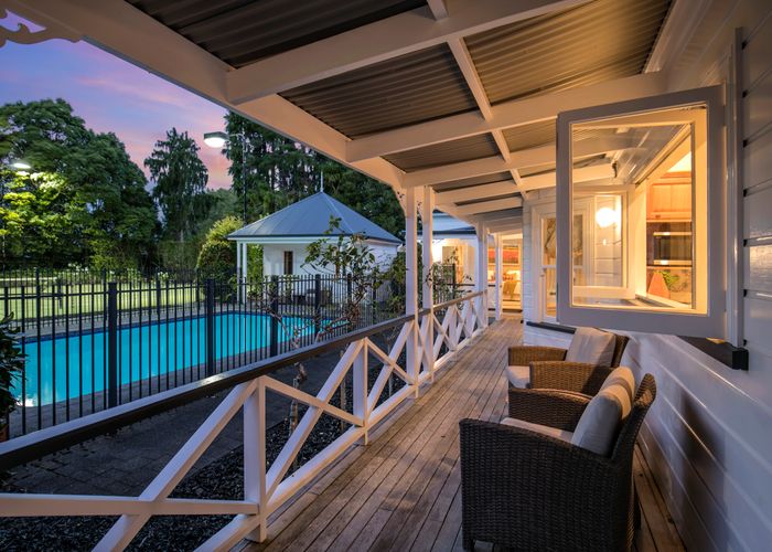  at 9 Birchwood Grove, Greenhithe, Auckland