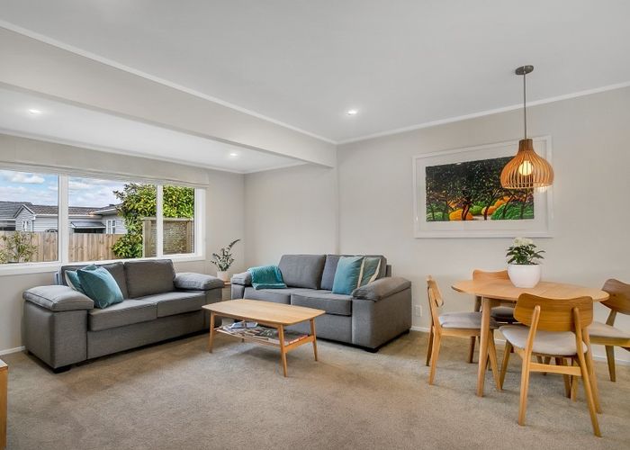  at 4/23 Oliver Street, Point Chevalier, Auckland