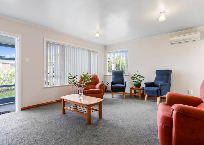  at 1/41 Raleigh Road, Northcote, Auckland