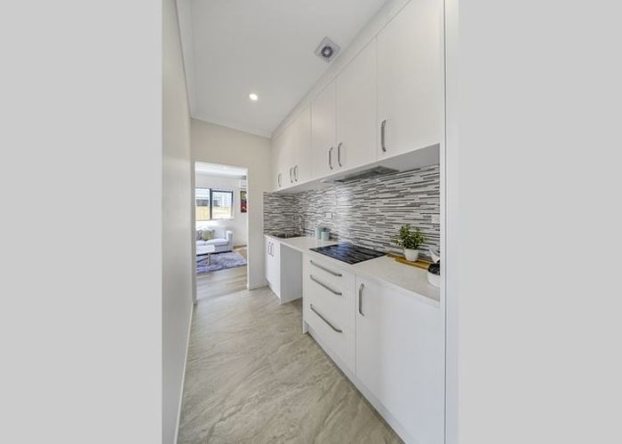  at 5 Eastfield Avenue, Flat Bush, Auckland