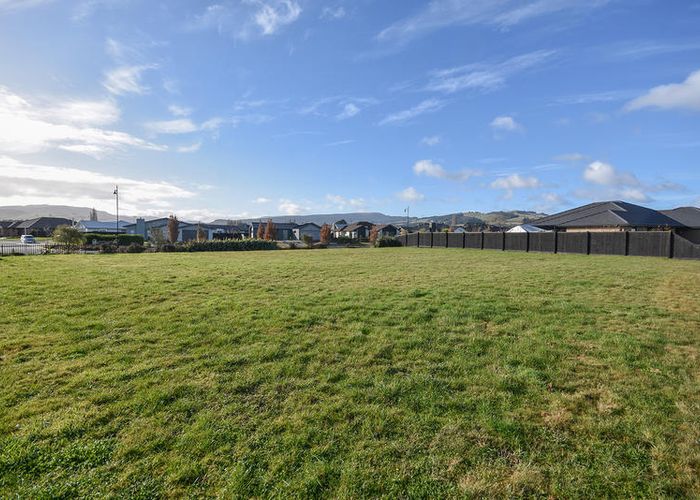 Free property data for 12 Carnoustie Lane, Mosgiel homes.co.nz