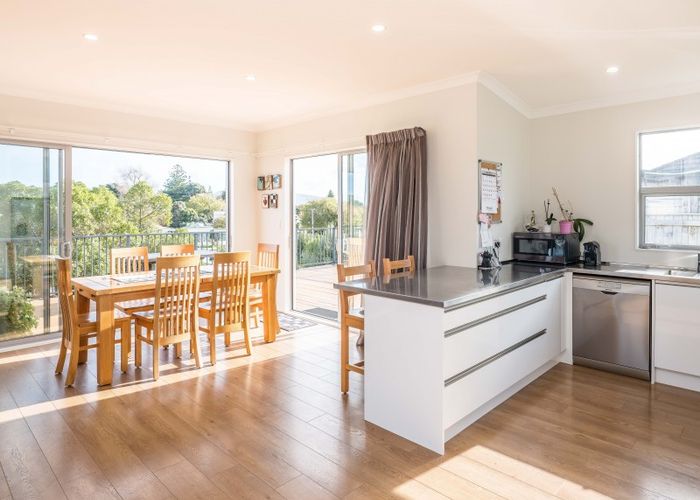  at 17 Simpson Crescent, Raumati Beach, Paraparaumu