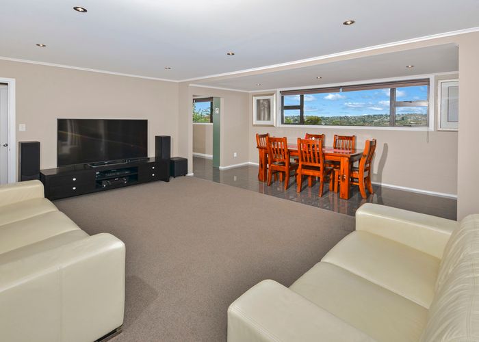  at 48 Carlisle Road, Browns Bay, Auckland