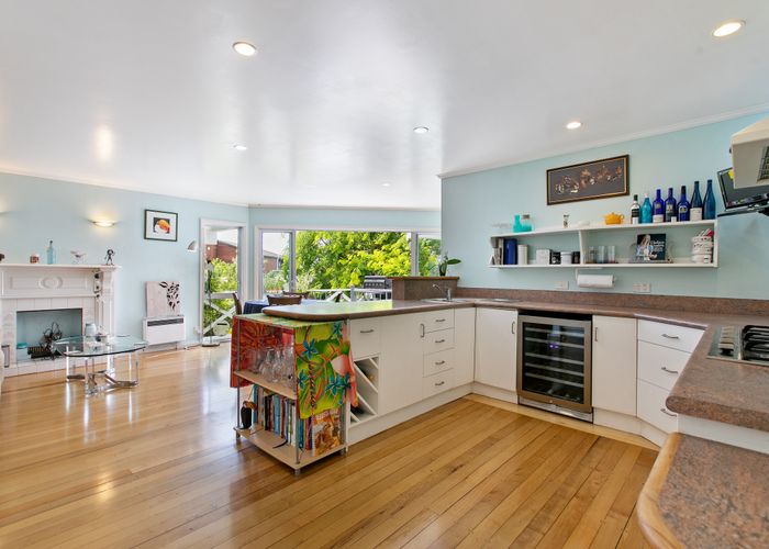  at 1/14 Kiteroa Terrace, Rothesay Bay, Auckland