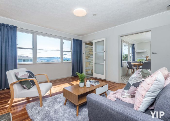  at 11 Link Road, Newlands, Wellington