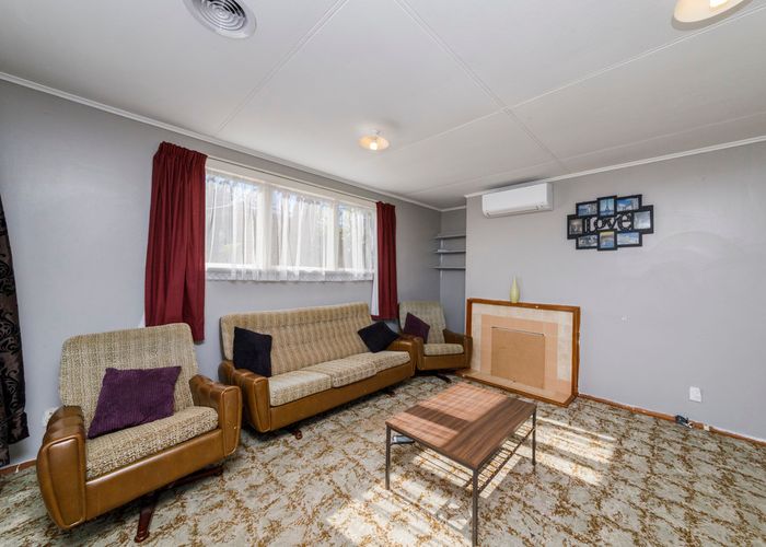  at 4 Jackson Avenue, Highbury, Palmerston North
