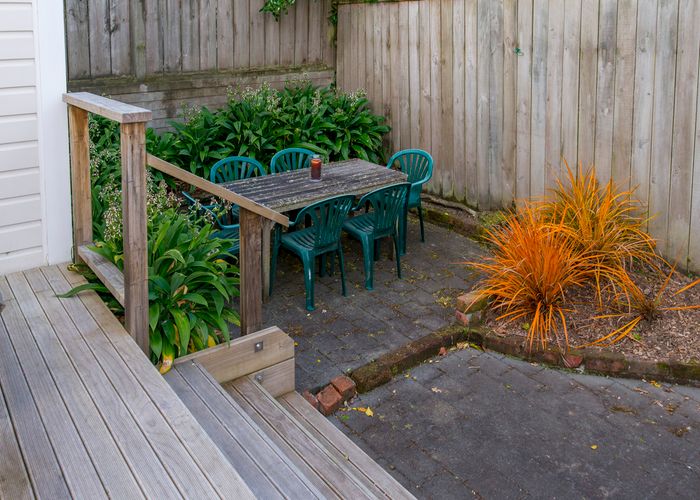  at 3 Aorangi Terrace, Thorndon, Wellington
