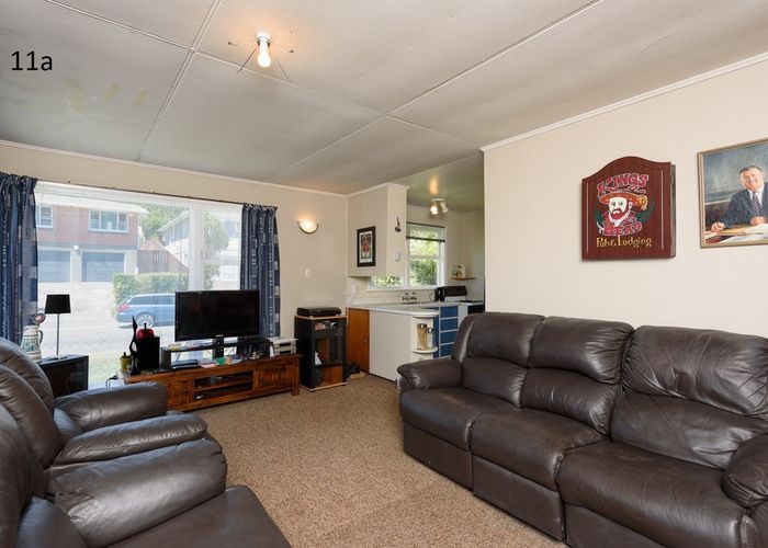 at 11A Oswald Crescent, Paparangi, Wellington