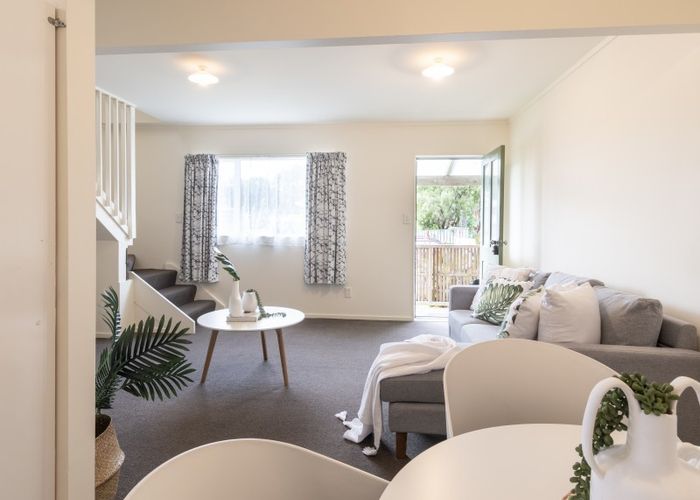  at 94B Rangituhi Crescent, Takapuwahia, Porirua