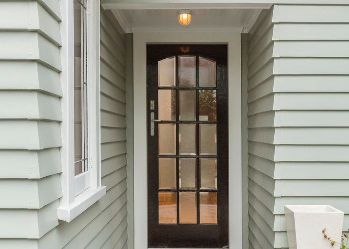  at 18 Maungarei Road, Remuera, Auckland