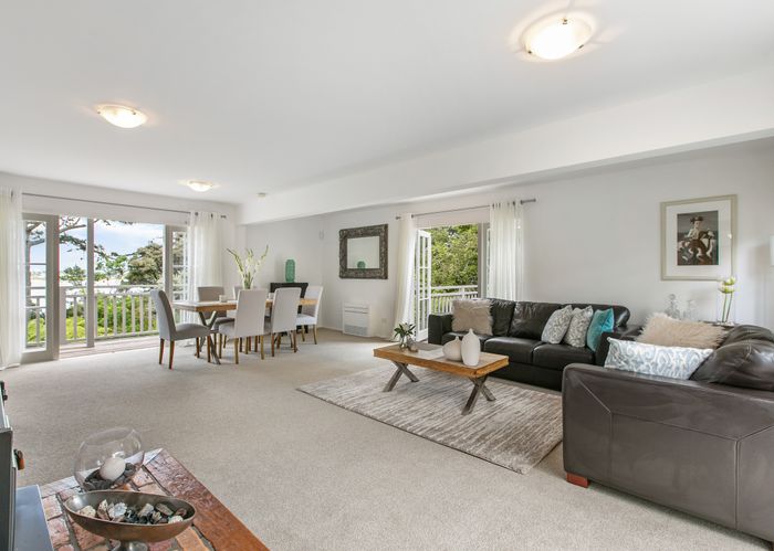  at 59 Chatham Avenue, Paremoremo, Auckland
