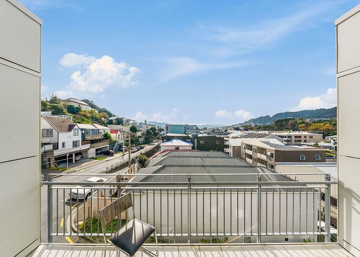  at 13/27 Hanson Street, Mount Cook, Wellington