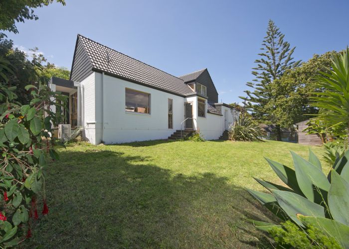  at 6 Tuhaere Street, Orakei, Auckland