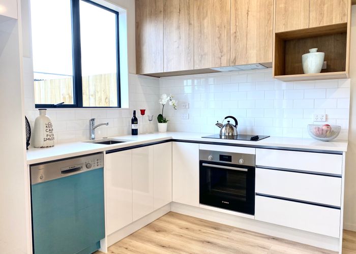  at 61 Mckinstry Avenue, Mangere East, Auckland