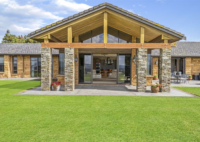  at 111 Walters Road, Karaka, Papakura