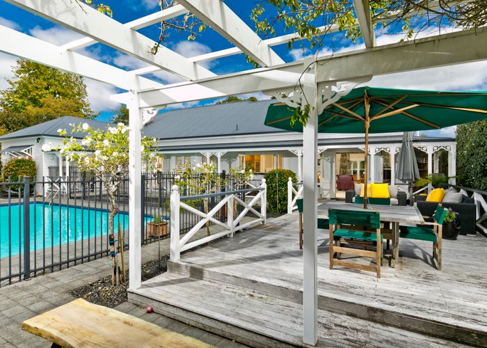  at 9 Birchwood Grove, Greenhithe, Auckland