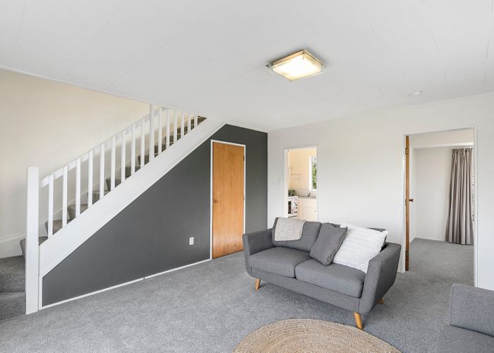  at 18A Cheltenham Terrace, Newlands, Wellington