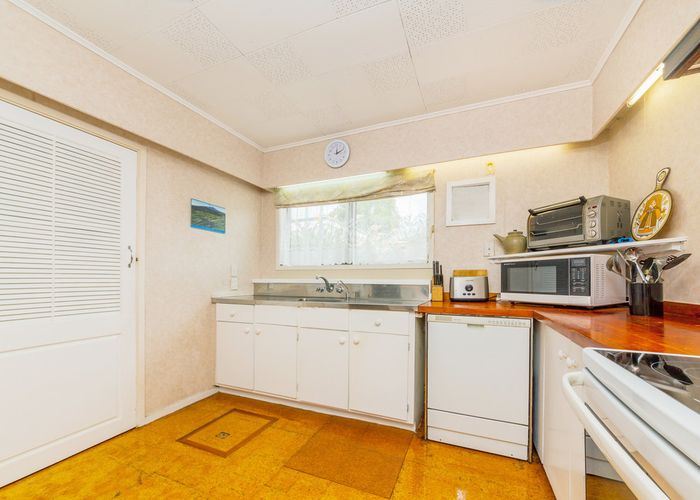  at 20 Waimumu Road, Massey, Auckland
