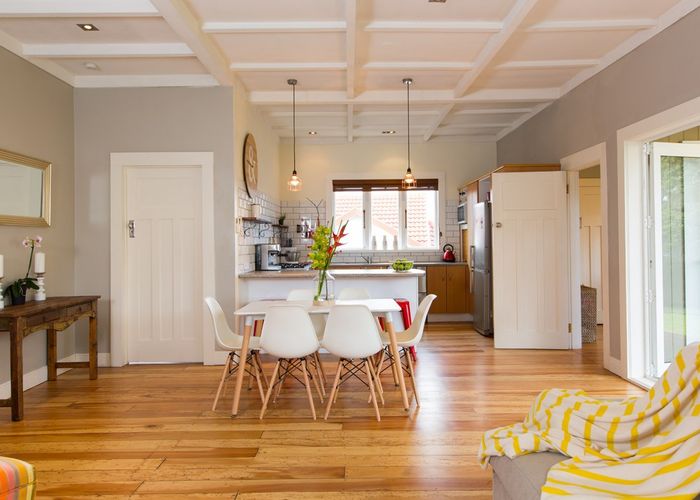  at 32 Aroha Avenue, Sandringham, Auckland