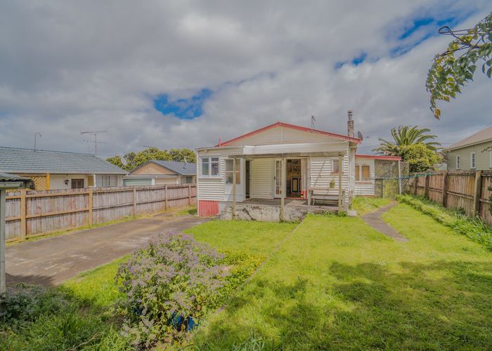 Free property data for 19A Waitangi Road, Onehunga, Auckland homes.co.nz